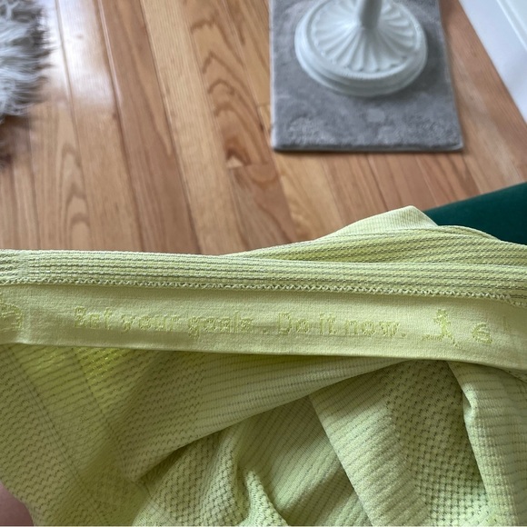 Lululemon Heathered Sheer Lemon Yellow Green Swiftly Tech Racerback Tank Size 6 - Picture 10 of 11